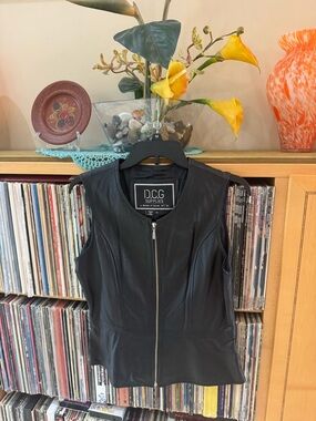 PRICE DROP: VTG late 80s/90s, Lined FITTED BLK CALFSKIN LEATHER Zip-Front Vest,M